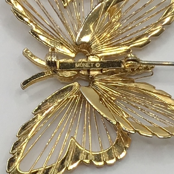 VINTAGE Monet Butterfly Wire Wings Brooch Pin Gold Tone Pin Estate Ins… - Picture 7 of 9